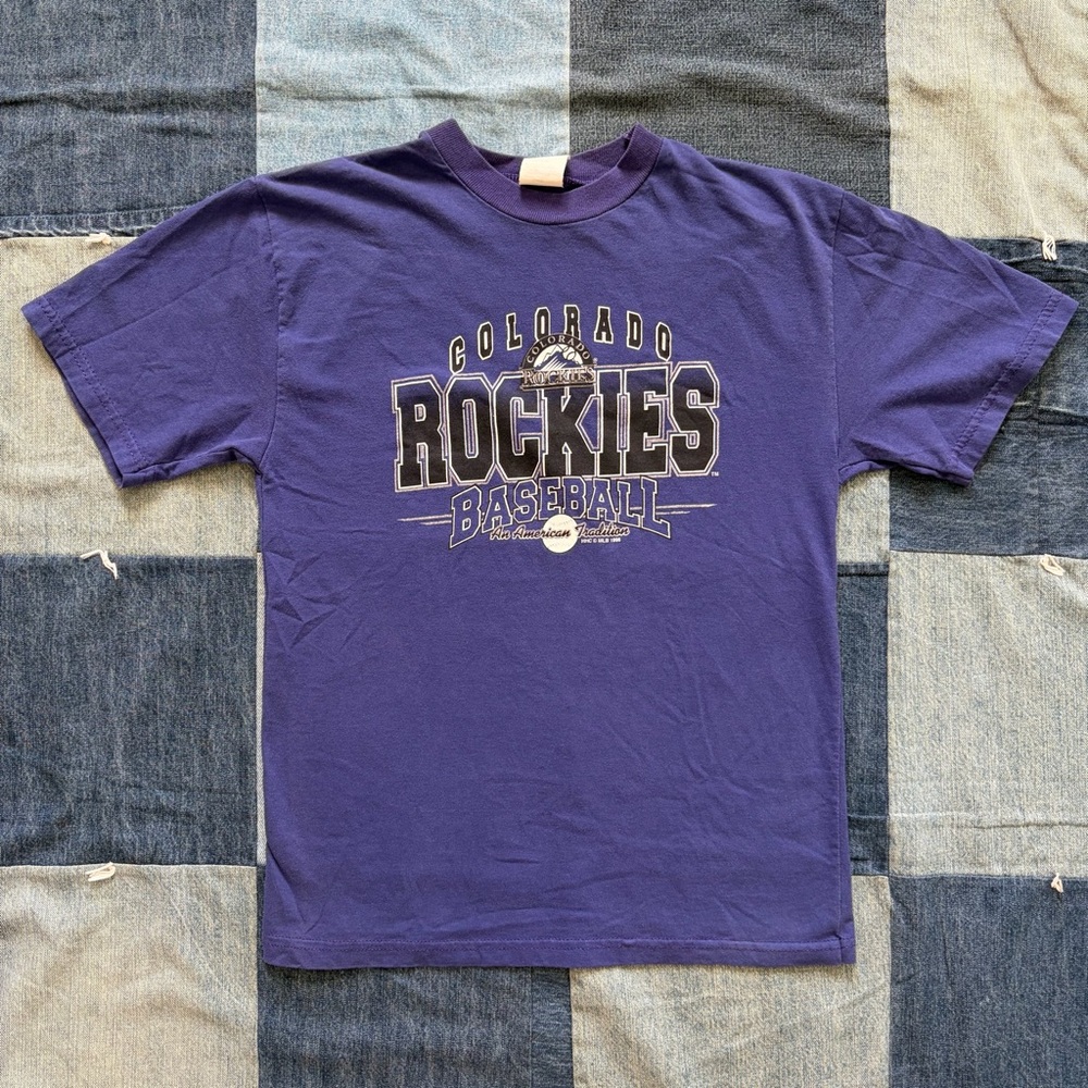 Vintage Rockies 90s baseball t-shirt made in USA colorado MLB youth L